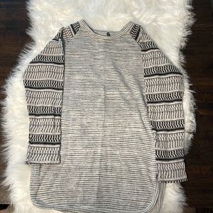 Women’s 3/4 sleeve sweater